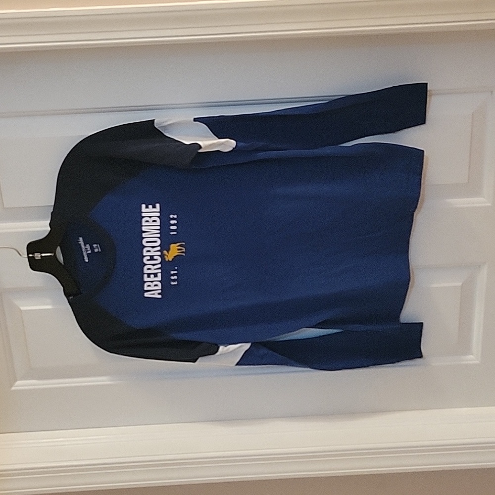 Abercrombie logo blue long sleeve tee shirt 15/16